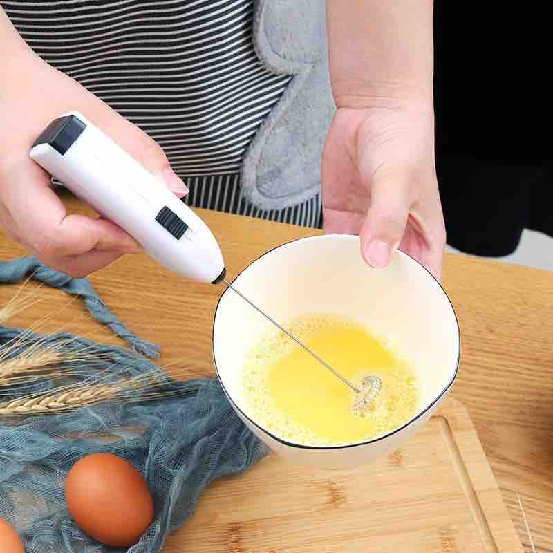 Electric egg beater (whisk)